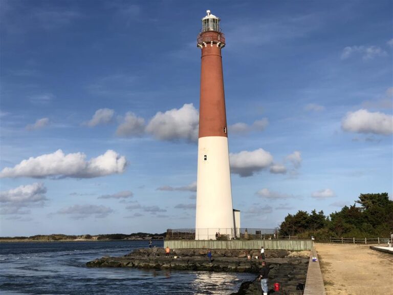 View_of_Barnegat_Lighthouse_NJ